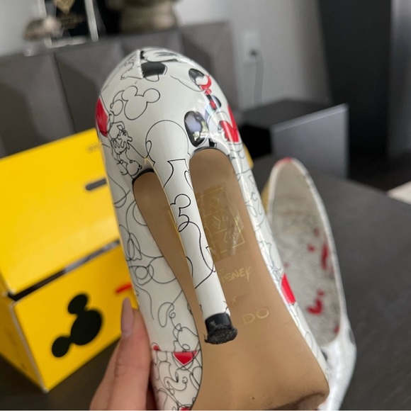 Aldo/Disney Heels - Picture 4 of 8